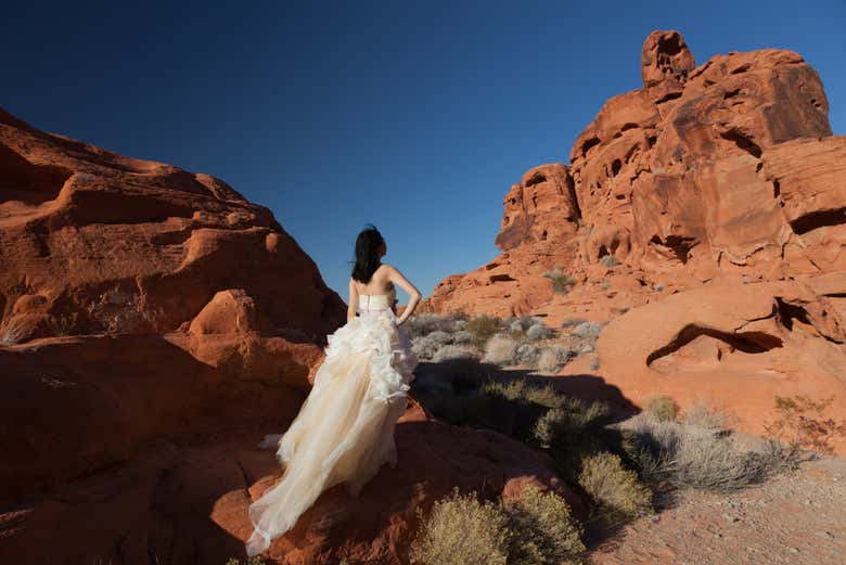 Splendida sposa nella Valle del Fuoco