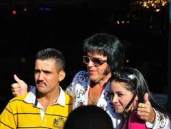 Elvis posando a Las Vegas