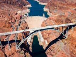 Dall'alto della Diga di Hoover