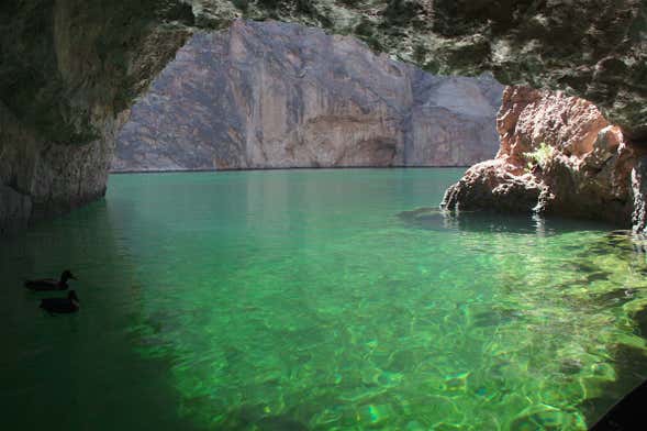 Tour della Emerald Cove in kayak